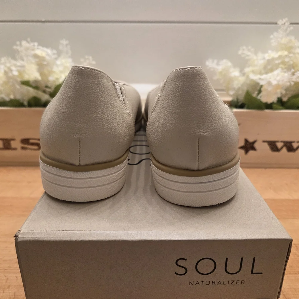 SOUL Naturalizer new box